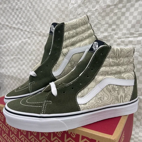 Vans Men’s Sk8-Hi
Desert Skulis Grape Leaf/ VN0A32QGRQV Sneakers - Picture 4 of 16